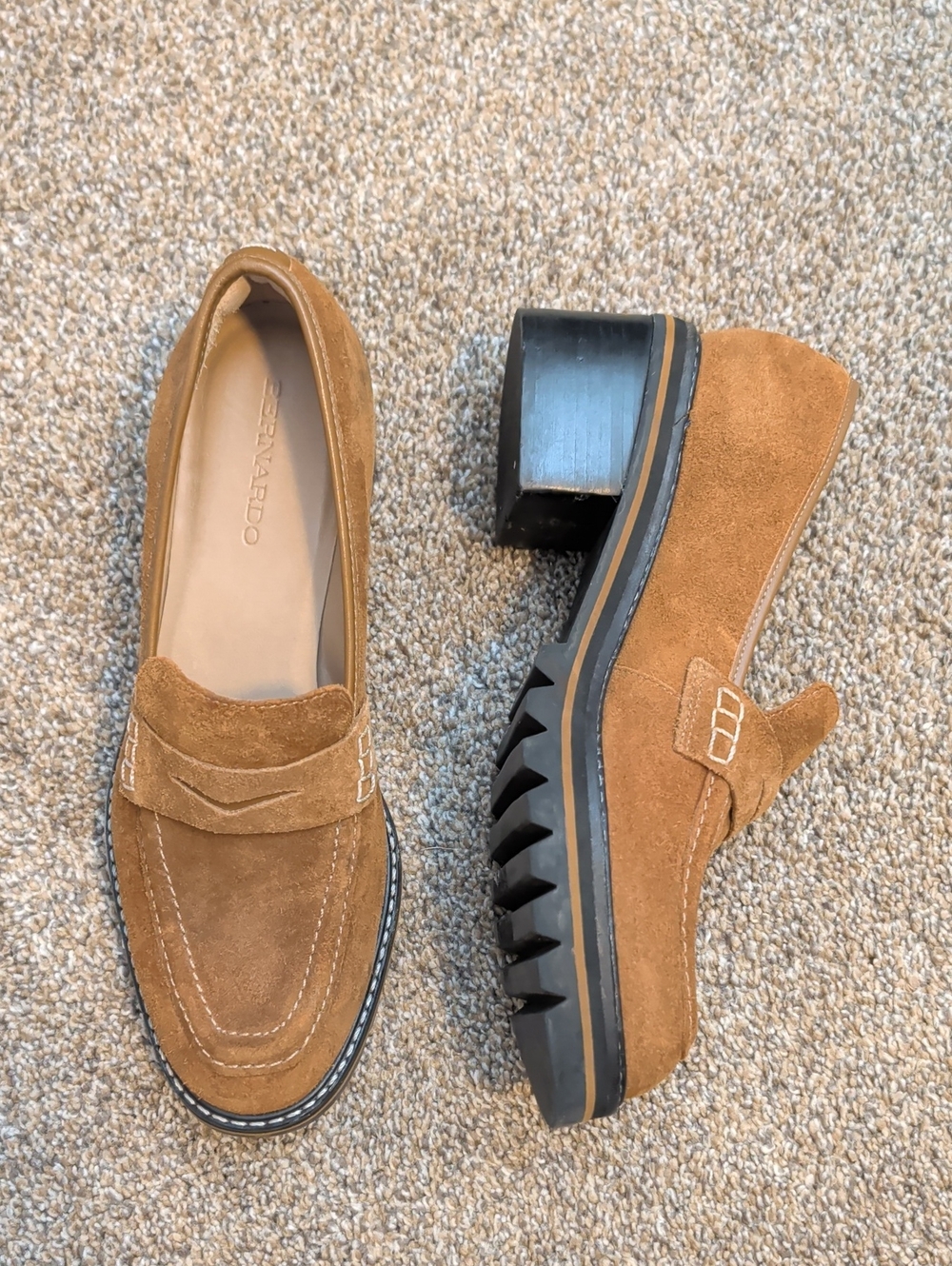 NWOT Bernardo Cognac Tan Selma Penny Loafers w/ Lug Sole - Size 9